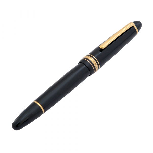 Pluma estilográfica Montblanc Meisterstück 146-Carrera Collection